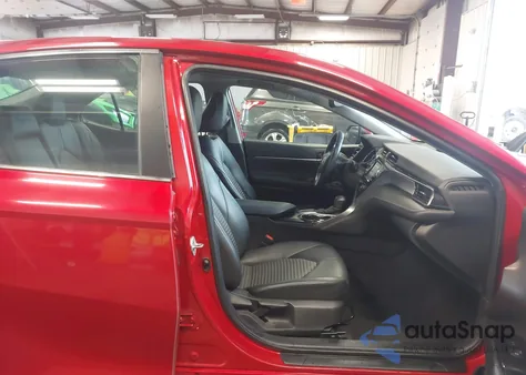 2020 Toyota Camry Se z USA, uszkodzony, nr VIN 4T1M11AK6LU321912